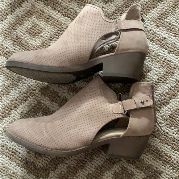 Maurices Ankle Boots - Picture 4 of 7